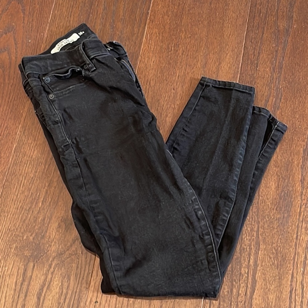 Gap Women’s Black Stretchy Skinny Jeans Size 29 Short